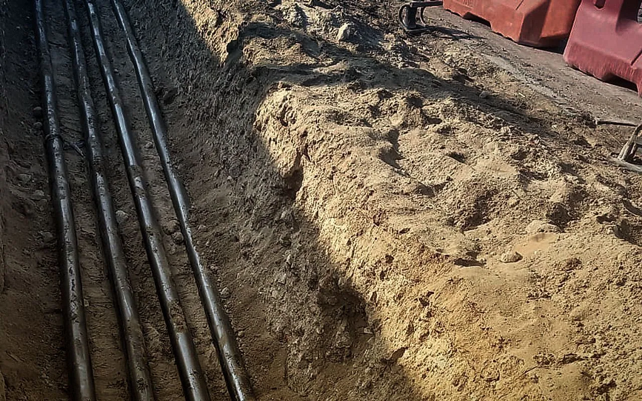 LTRA — underground cables, distribution equipment and overhead line maintenance
