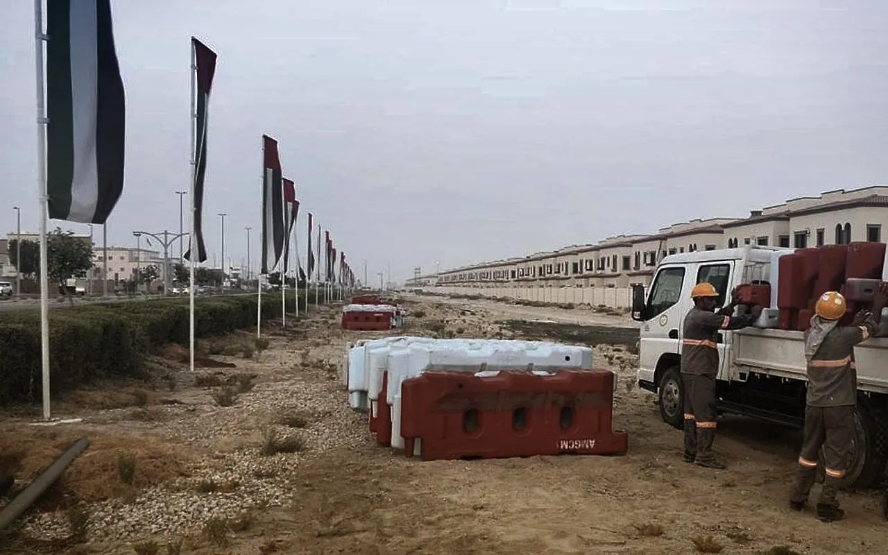 Etihad Rail — overhead line and street lighting relocation
