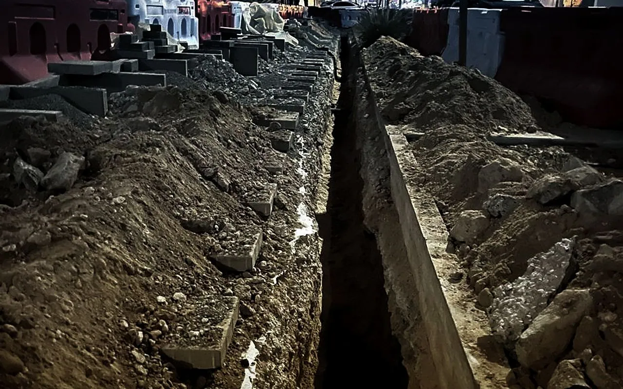 Commercial Building C44 — 300 mm ductile iron water main
